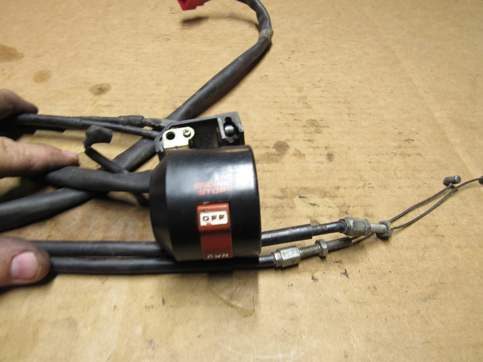 Honda VF500F 1984 Interceptor barra derecha interruptor VF500 Foto 1 de 4