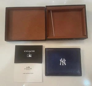 2016 LE Coach NEW YORK YANKEES Genuine Baseball Leather MEN’s WALLET w/COA MLB - Picture 1 of 7