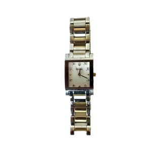 Montre Femme Bulova avec Diamants & Batterie - comme neuf avec boîte de présentation - Photo 1 sur 10