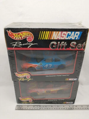 Juego de regalo Hot Wheels Racing Nascar Richard Petty Grand Prix Bill Elliot Taurus Foto 1 de 4