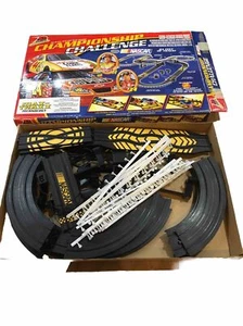 Rare LIFE-LIKE Ho RACING SLOT CAR CHAMPIONSHIP CHALLENGE SET GORDON *NO CARS*! - Picture 1 of 12