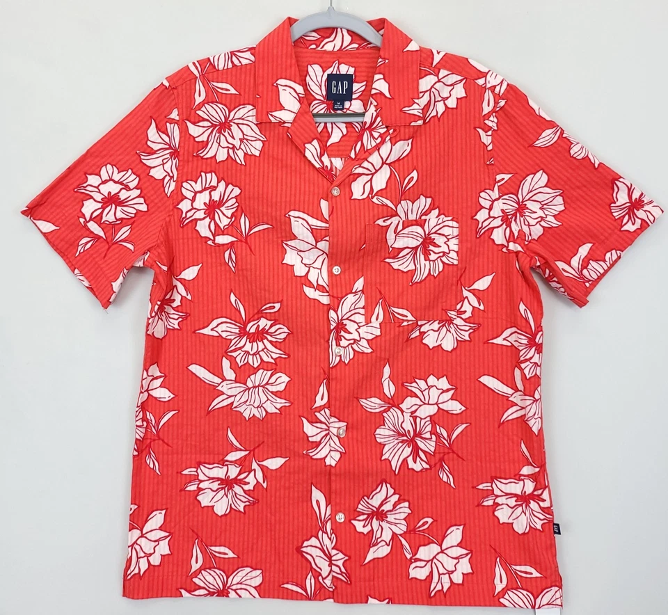 GAP Men's Soft Short Sleeve Relaxed Fit Seersucker Button Up Shirt Red Size M