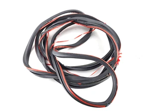 Isuzu NQR NRR NPR-HD 2005-2007 4HK1 5.2L Finisher Windshield Seal 8975828157 - Picture 1 of 3