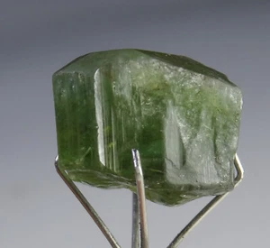 8 Carats Natural Tourmaline Crystal from Pakistan, (AU-128), - Imagen 1 de 7