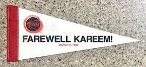 Abschied Kareem Abdul Jabaar 5” x 12” Wimpel Lakers Raketen 3.5.89 super selten - Bild 1 von 3