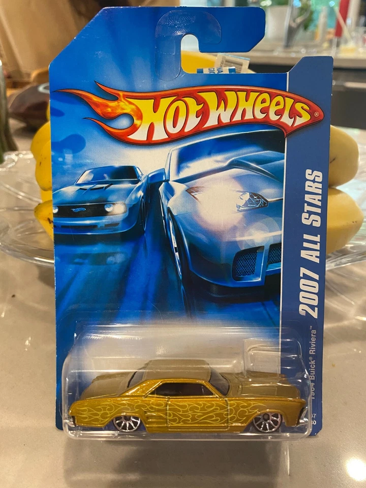 2007 Hot Wheels #140 All Stars 1964 BUICK RIVIERA Variazione Oro Con Cromo 10 Sp - Immagine 1 di 1