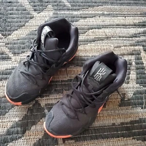 Size 11 - Nike Kyrie 4 Silver Orange - Picture 1 of 5