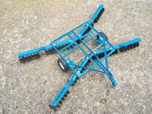 ---Ertl Maßstab 1:16 blau "Ford" Klapp-Tandemscheibe - wie besehen - AHK defekt - Bild 1 von 8