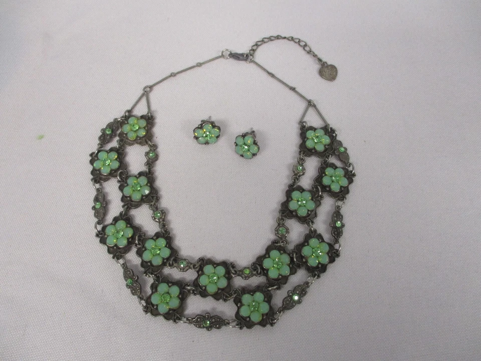 COLLAR GARGANTILLA ESLABÓN CADENA PELTRE FIRMADO YONI Z FLORES Y PENDIENTES CRISTAL VERDE Foto 1 de 4