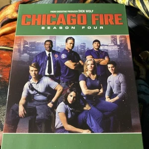 Chicago Fire Season Four Dvd - Bild 1 von 2