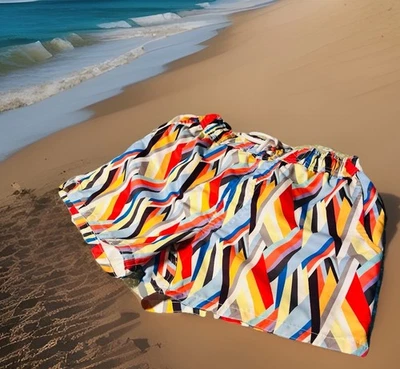 2XIST Hombre Bañador Pantalones Cortos Multicolor Geométrico Ibiza Pequeño Cordón Foto 1 de 4