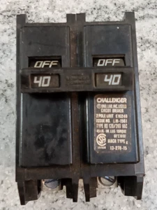 CHALLENGER/BQ2040/ DISYUNTOR/ 40A/2P/ 120/240VAC/ TIPO BQ/TORNILLO/ARBOLEDA/USO(13C1 - Imagen 1 de 11