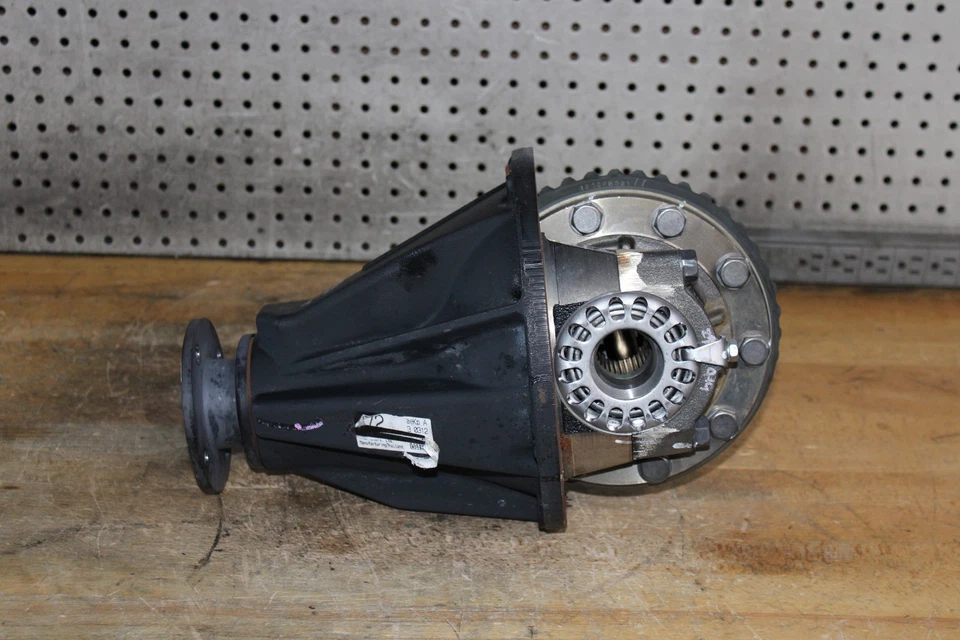 2021 TOYOTA TACOMA SR 2.7L REAR CARRIER DIFFERENTIAL 4.30 GEAR RATIO Foto 1 de 4