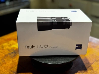 ZEISS Touit 32mm f/1.8 Aspherical AF MF Lens E-mount - Image 1 of 4