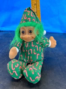 Muñeca Troll Russ Navidad Elfo 7" Peluche Cuerpo Suave Bastón de Caramelo Pijama Pelo Verde - Imagen 1 de 4