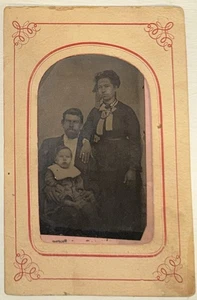 1800s Alabama Estate Find Tintype Of A Man, Woman, And A Baby (Family) - Picture 1 of 2