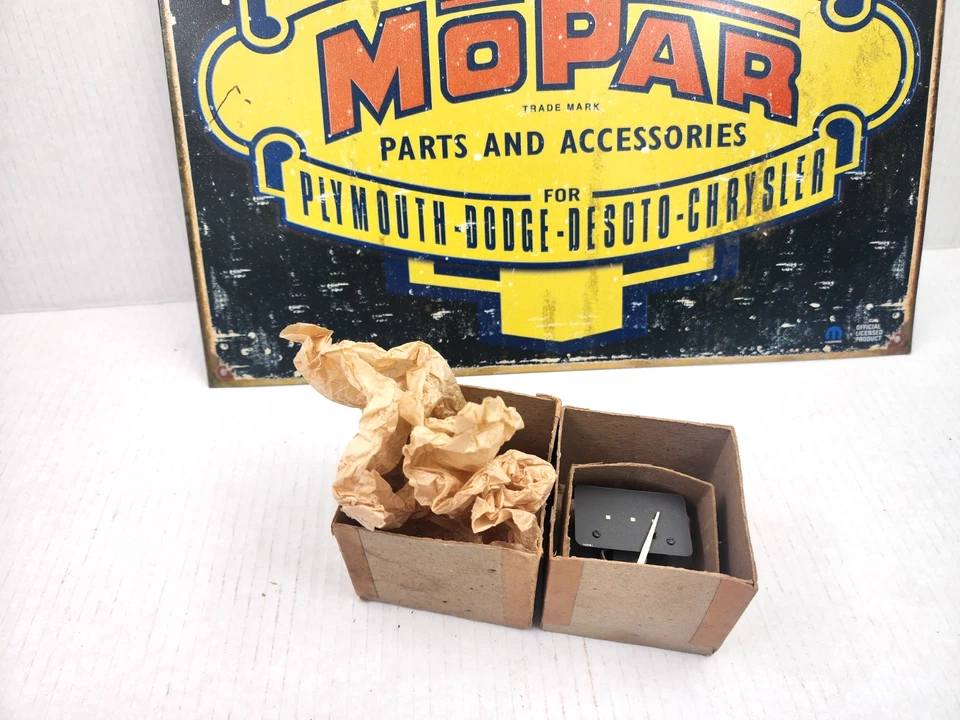 Nuevo de Lote Antiguo 1939-1947 Dodge Truck, Fargo & Power Wagon Medidor de Presión de Aceite 591989 Foto 1 de 4