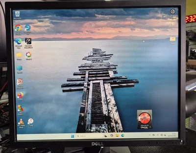 DELL P1917S LCD Monitor 19" HDMI Display Port USB, VGA, with Stand - Image 1 of 4