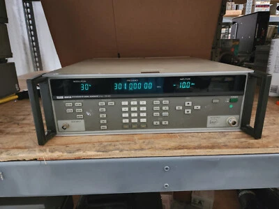 FLUKE 6061A Synthesized RF Signal Generator 10kHz-1050MHz Unit B - Image 1 of 2