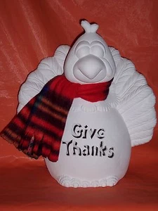 Ceramic Bisque Ready to Paint "Give Thanks" Turkey with Scarf clip in light incl - Picture 1 of 2