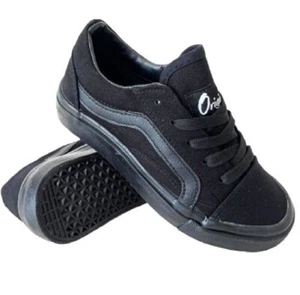 Niño Niña Zapatos de Lona Escuela Zapatillas Cordones Negro TRAINERS Talla - Imagen 1 de 3