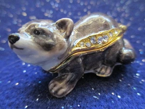  61174  DANIEL  ~ THE BABY  RACCOON  ~JEWELED & ENAMEL TRINKET BOX ~  MINIATURE - Picture 1 of 3
