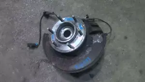 2006-2010 Hummer H3 Passenger Right Front Spindle Knuckle OEM - Picture 1 of 9