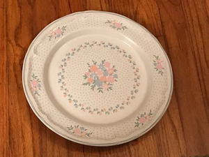 RARE 12" Chop Plate/Round Platter Corsage by Newcor MINT CONDITION, DATED 1988 - Picture 1 of 2