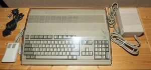 Commodore Amiga Model 500 pc personal computer per giochi videogame vintage - Afbeelding 1 van 15