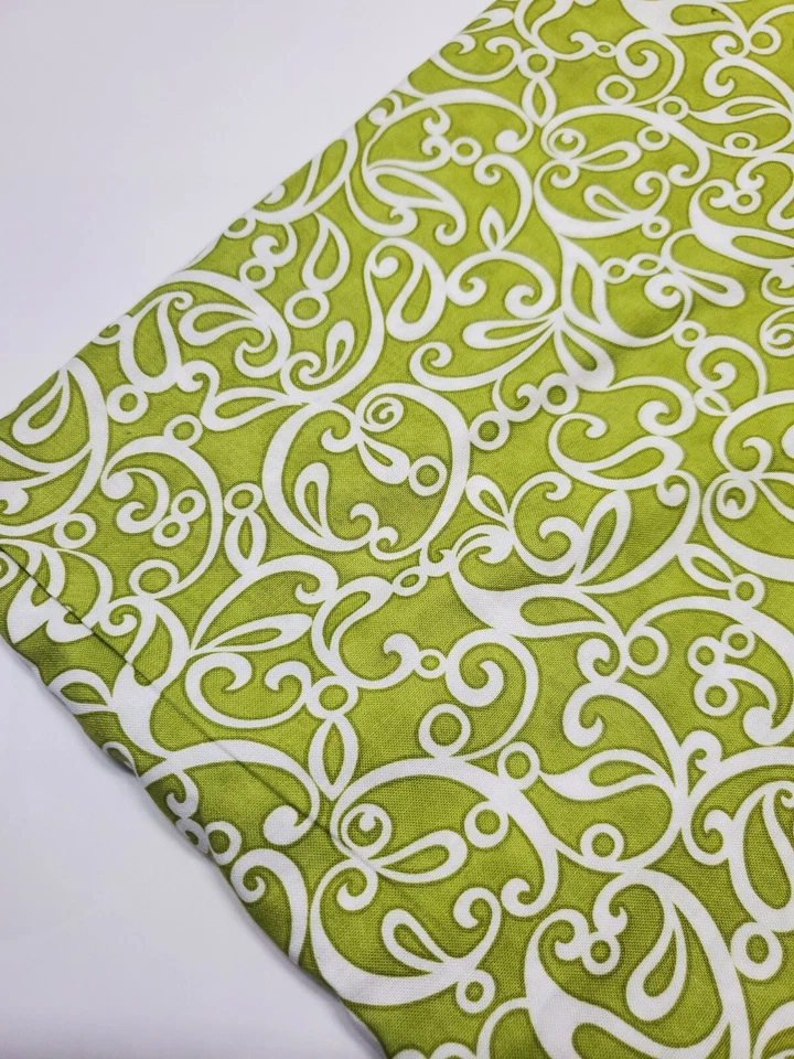 Bonnie & Camille Fabric Ruby Swirl Moda Floral Green Sew Quilt OOP FAT QUARTER - Image 1 of 1