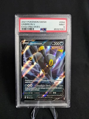 Umbreon V 094/203 SWSH07: Evolving Skies PSA 9 - Image 1 of 2