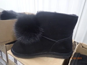 BEARPAW Suede Sheepskin Pom Pom Boot with NeverWet Black Pic SIZE hsn $69 - Picture 1 of 19