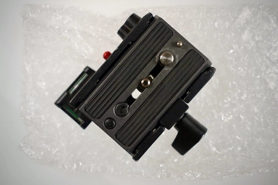 this Giottos MH 621 quick release set for your tripod monopod 🥳 - Image 1 of 4