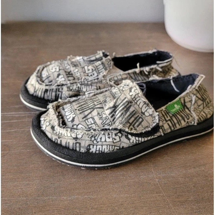Sanuk NIÑOS ACERA SURFISTAS VAGABOND zapatos sin cordones caqui usados en excelente estado talla 9 Foto 1 de 4