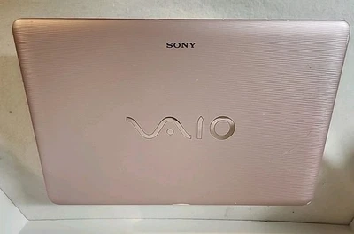 Portátil Sony VAIO PCG-7184L 15,6" rosa con base negra. Solo para piezas sin HD/RAM Foto 1 de 4