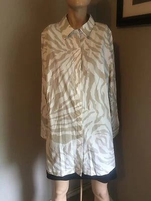 *BLUSA DENNIS BASSO BEIGE/BLANCO ESTAMPADO CEBRA L/S BOTÓN DELANTERO TALLA 10 #409 Foto 1 de 3