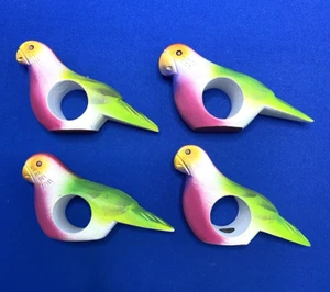 4er Set bemalter Papagei Vogel Holz geschnitzt Serviettenhalter Esszimmer Deko - Bild 1 von 8