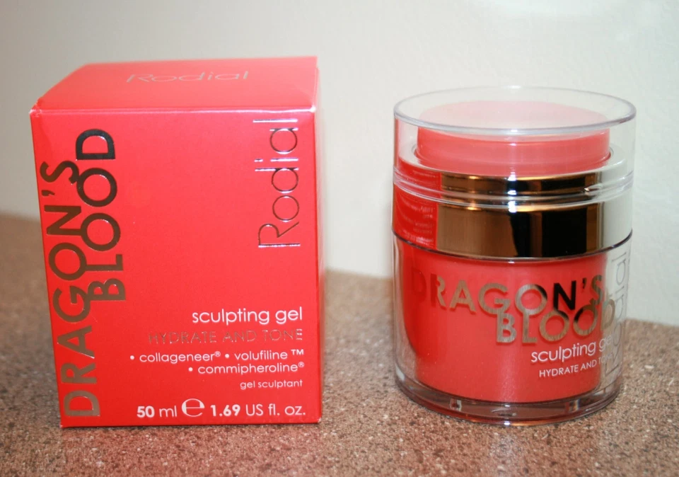 RODIAL Dragon's Blood Face Gel Esculpido 1.69oz/50mL Tamaño Completo $115 Hidratante Foto 1 de 1
