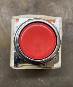 CUTLER HAMMER PUSHBUTTON OPERATOR SWITCH (Lot Of 4) RED Cat. No. 10250T102 - Picture 1 of 2