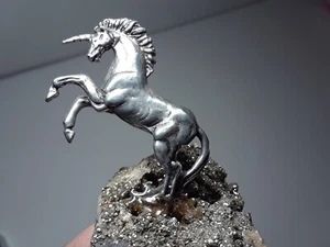 Unicorn on Rocks Figurine Silver Color - Picture 1 of 7