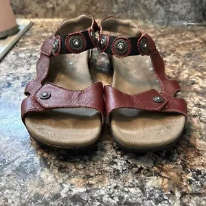 Taos Eden 2 Womens Size 11 burgundy, red Casual Comfort Flip Flop Ankle Strap - Picture 1 of 8