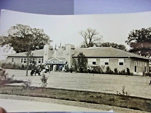 Französisches Kriegsausstellungsgebäude mit Menschen Echtfoto antike Postkarte  - Bild 1 von 4