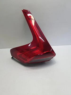 Volvo V40 2013 luz trasera izquierda lado izquierdo pasajero 31395844 2012-2019 Foto 1 de 4