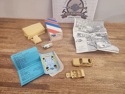 唱片 M.R.F. 奥迪 Courte Tour De Kit 1/43 — 第 1/4 张图片