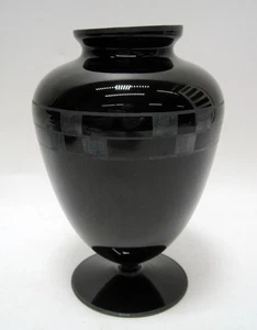 40er Jahre schwarze Amethyst Glas Vase mit Sterling Überfang Dame - Bild 1 von 4