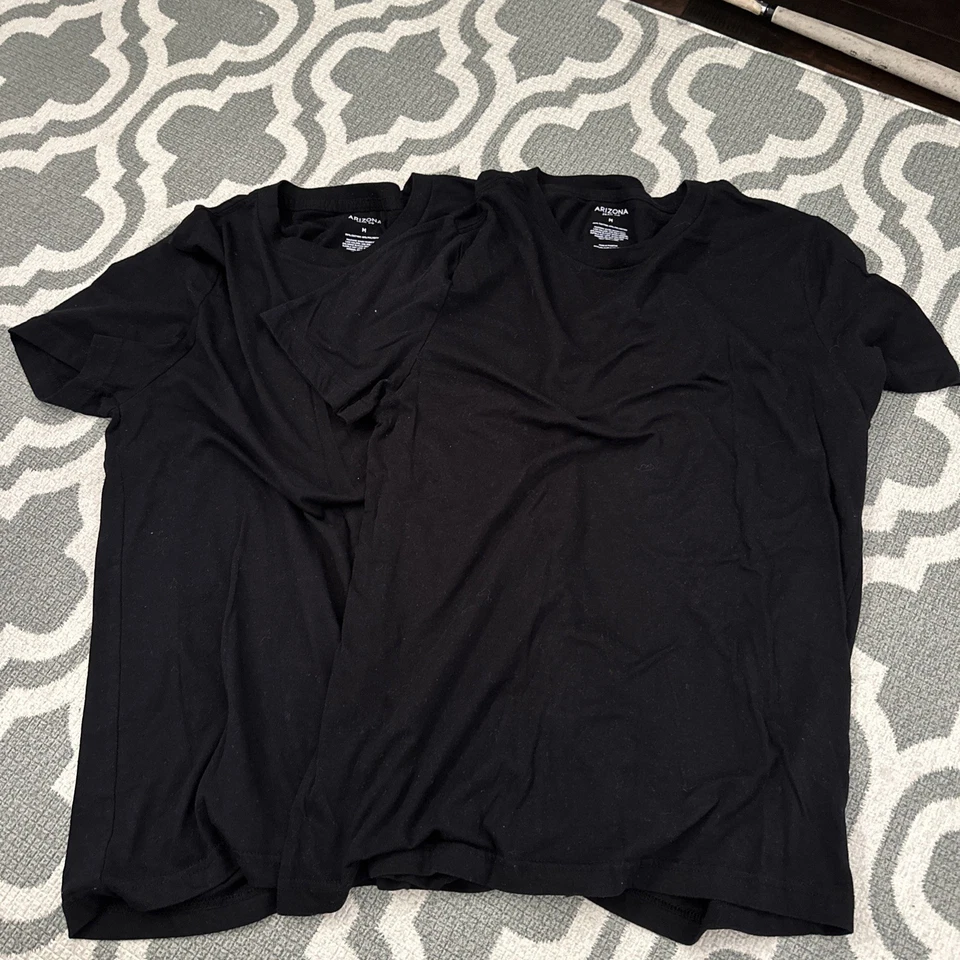 ARIZONA JEAN CO. Mens T SHIRT Black Lot of 2 - Image 1 of 1