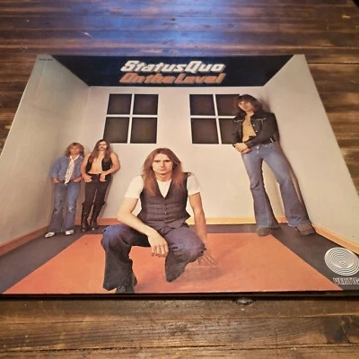 Disque vinyle 33 tours Status Quo On the Level, hard rock 1975 très bon état. - Photo 1/4