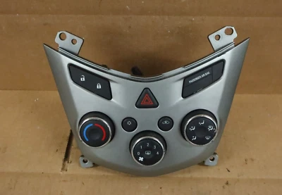 2015 2016 Chevy Sonic LS AC Heat Temperature Climate Control OEM 94781800 - Image 1 of 4