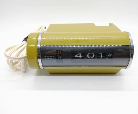 Vintage Sankyo Digital Alarm Flip Clock No. 412 Japan Mid Century Avocado Green Cover