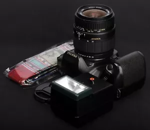 Pentax Z-50P QD 35mm Film AF SLR + Sigma AF 28-80mm Asph Lens & AF200SA FlashKit - Picture 1 of 14
